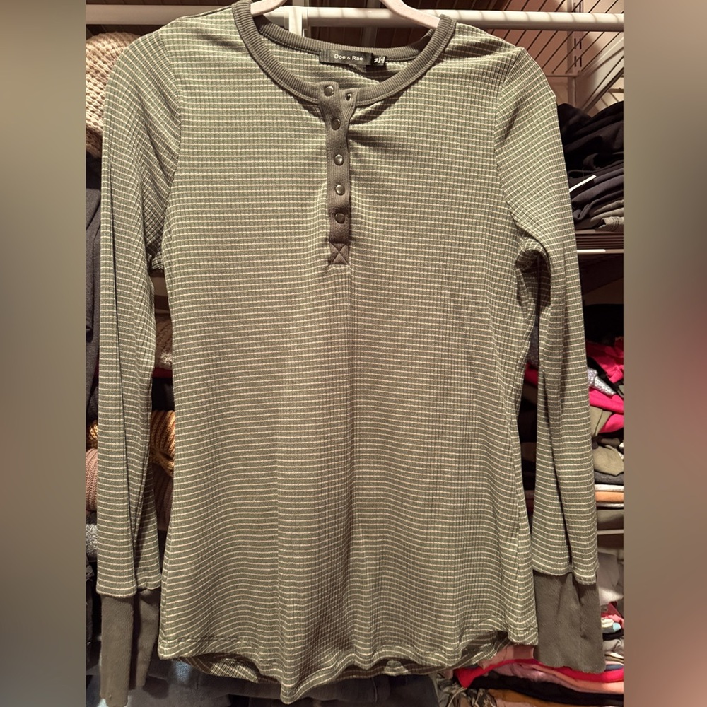 Doe & Rae Henley